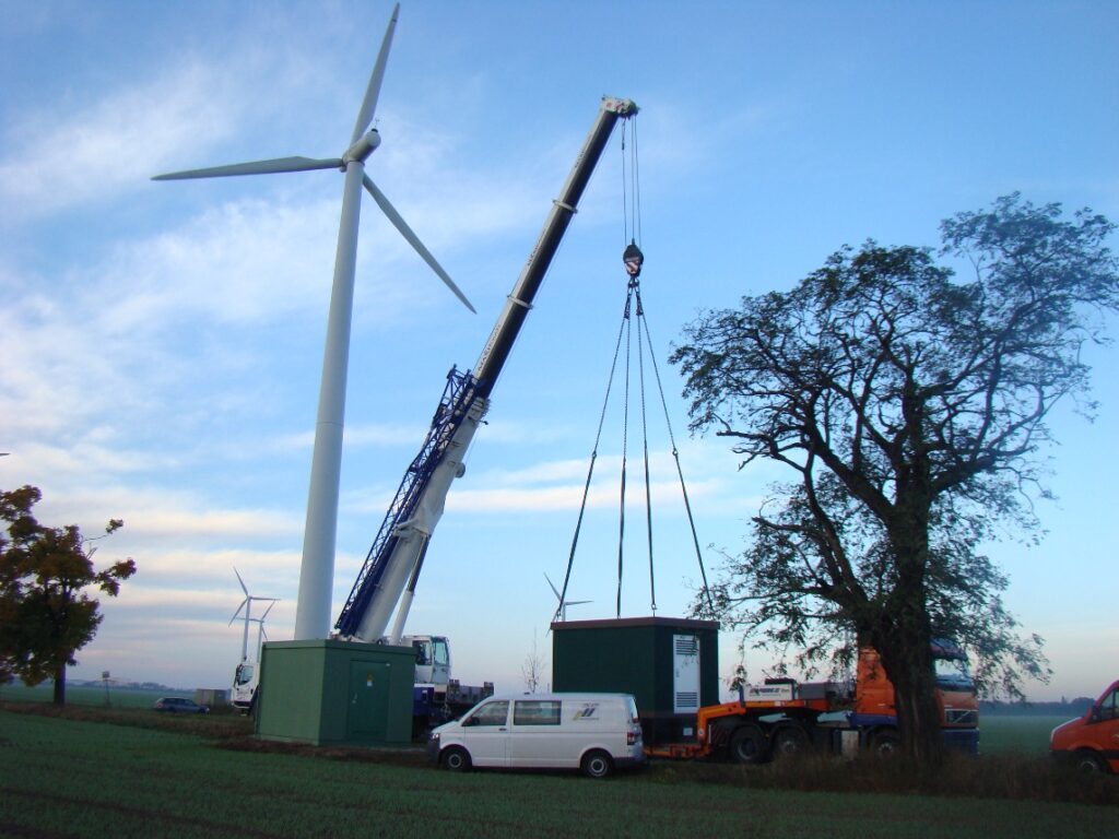 windenergie, windkraft, windpark, trafostation